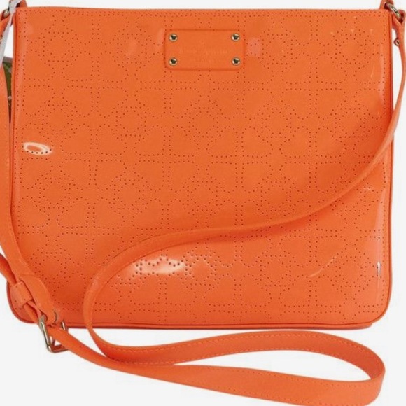 kate spade Handbags - Kate Spade Patent Leather Heart Crossbody